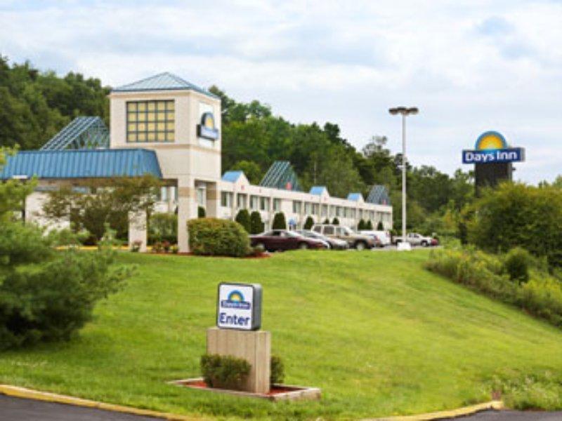 Days Inn Port Jervis Exterior photo